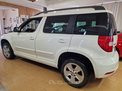 Skoda Yeti Outdoor 1.6 TDI CR 105 CV DSG , 135 mila chilometri Bianco usata Palazzo di Assisi