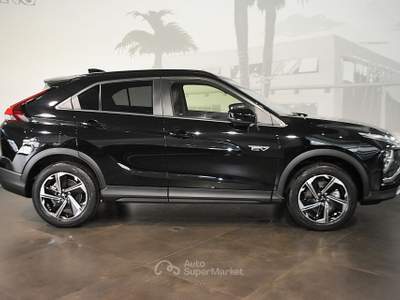 Mitsubishi Eclipse Cross 2.4 MIVEC 4WD PHEV Instyle SDA Pack 0 #RETROCAMERA. Nero usata San Vitaliano