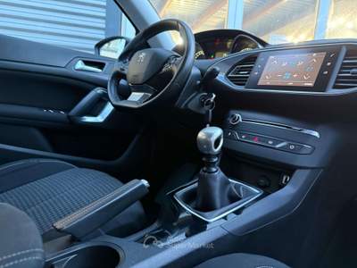 Peugeot 308 308 II 2018 SW SW 1.5 bluehdi Allure s usata Pomezia