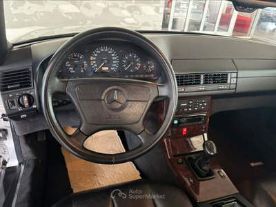 Mercedes-Benz SL Serie (R129) 300 SL-24 cat Argento usata San Vitaliano