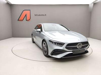 Mercedes-Benz Classe A A 180 AMG LINE PREMIUM AUTO Grigio usata Voghera