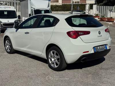 Alfa Romeo Giulietta Alfa Romeo Giulieta Bianco usata Formia