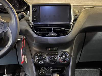 Peugeot 208 1.2 PureTech 82CV 5P. Signature Grigio usata Savignano sul Rubicone