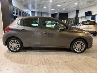 Peugeot 208 1.2 PureTech 82CV 5P. Signature Grigio usata Savignano sul Rubicone