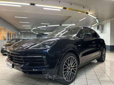 Porsche Cayenne Coupé 3.0 V6 E-Hybrid - Bose - SportChrono Blu/Azzurro usata Monza