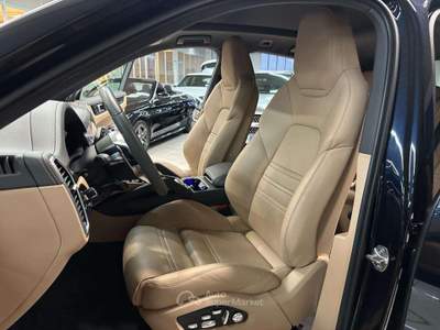 Porsche Cayenne Coupé 3.0 V6 E-Hybrid - Bose - SportChrono Blu/Azzurro usata Monza