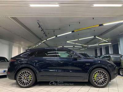 Porsche Cayenne Coupé 3.0 V6 E-Hybrid - Bose - SportChrono Blu/Azzurro usata Monza