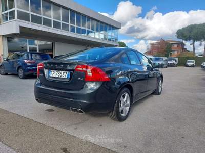 Volvo S60 MOMENTUM 2.0 D4 190CV Nero usata Pisa