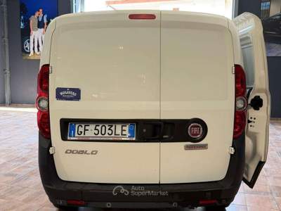 Fiat Doblò 1.6mjt 105cv FURGONE Bianco usata Salerno