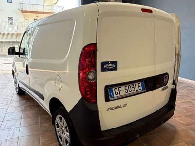 Fiat Doblò 1.6mjt 105cv FURGONE Bianco usata Salerno
