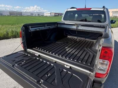 Nissan Navara 4WD Double Cab N-Guard Grigio usata Mondovì
