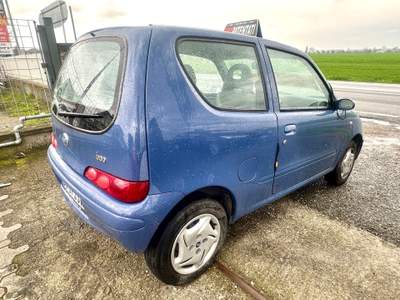 Fiat 600 Fiat 600 1.1 benzina ok neopatentati clima servosterzo usata Rivanazzano Terme