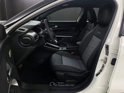 Jeep Avenger 1.2 t. e-hybrid mhev Upland 4xe 145cv EDCT6 Bianco usata Bianzone