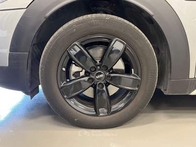 MINI Clubman 1.5 cooper essential auto Argento usata Vicenza