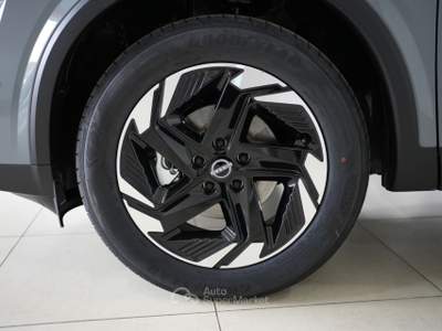 Nissan Qashqai MHEV 158 CV Xtronic N-Connecta+Tetto panoramico Arancione usata Pozzuoli