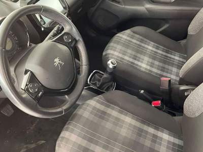 Peugeot 108  5p 1.0 vti Active Top! s&s neopatentati usata Roma