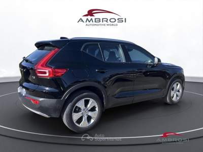 Volvo XC40 T2 Geartronic Momentum Pro Nero usata Corciano