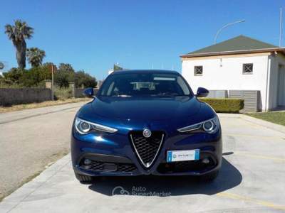 Alfa Romeo Stelvio 2.2 Turbodiesel 190 CV AT8 Q4 Business Blu/Azzurro usata Gallipoli