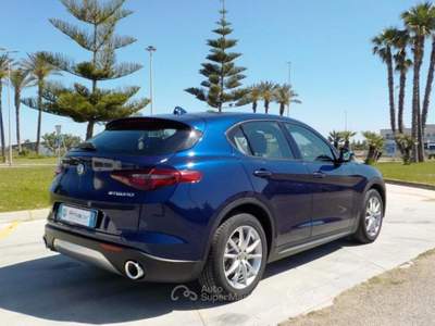 Alfa Romeo Stelvio 2.2 Turbodiesel 190 CV AT8 Q4 Business Blu/Azzurro usata Gallipoli