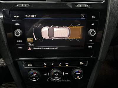 Volkswagen Golf 7.5 1.6 TDI 115 HIGHLINE DSG Bianco usata Santa Maria a Monte