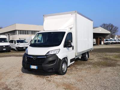 Opel Movano 35 L2 2.2 Bluehdi 140cv Furgone con pedana idraulica Bianco usata Reggio nell'Emilia