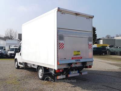 Opel Movano 35 L2 2.2 Bluehdi 140cv Furgone con pedana idraulica Bianco usata Reggio nell'Emilia