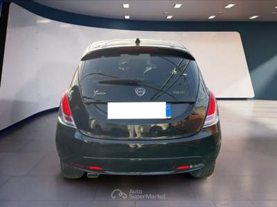 Lancia Ypsilon III 2021 1.0 firefly hybrid Gold s&s 70cv 5p.ti Nero usata Torino