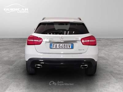Mercedes-Benz GLA 220 D Sport 4Matic 7G-DCT Bianco usata Lucca