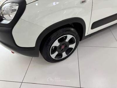 Fiat Panda Panda III 2021 Cross 1.0 firefly hybrid Cross s Bianco usata Torino