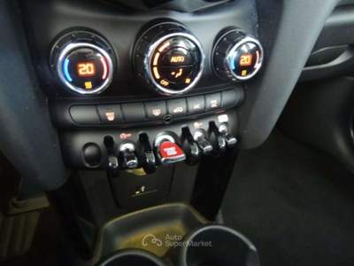 MINI Cooper 1.5 Cooper Essential 5 porte Verde usata Venezia