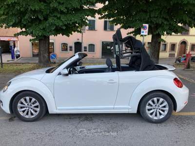 Volkswagen Maggiolino VW Maggiolino CABRIO 1.6 TDI Design #6474 Bianco usata Bastia Umbra