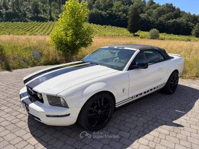 Ford Mustang 4.0 v6 Cabriolet Bianco usata San Miniato