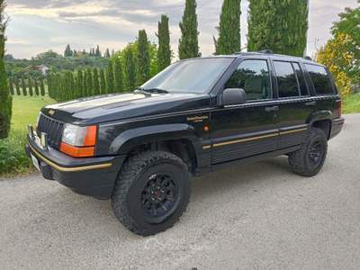 Jeep Grand Cherokee 5.2 V8 Limited GPL Nero usata San Miniato