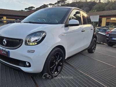Smart ForFour 1.0 YOUNGSTER GPL BRC SCAD 2031 71 CV NEOPATENTAT Bianco usata Roma