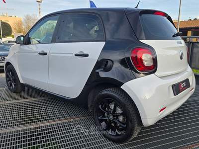 Smart ForFour 1.0 YOUNGSTER GPL BRC SCAD 2031 71 CV NEOPATENTAT Bianco usata Roma