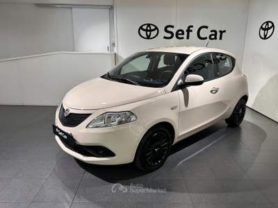 Lancia Ypsilon Ypsilon 1.2 Gold ecochic Gpl 69cv Beige usata Milano