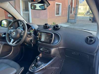 Smart ForTwo eq Prime 4,6kW TETTO PANO-CRUISE-RETROCAMERA Bianco usata Erba