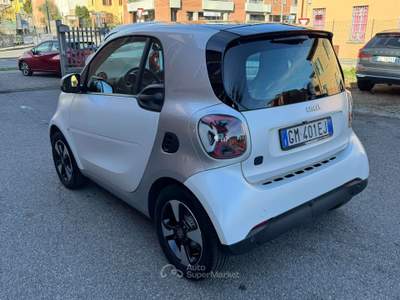 Smart ForTwo eq Prime 4,6kW TETTO PANO-CRUISE-RETROCAMERA Bianco usata Erba
