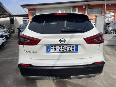 Nissan Qashqai Qashqai 1.5 dci Tekna+ 110 cv Bianco usata Sassano