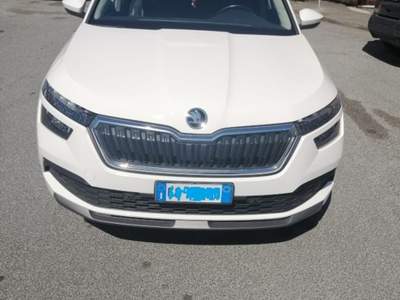 Skoda Kamiq revisionata con piccoli optional aggiuntivi alla vendita Bianco usata Roma