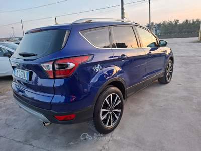 Ford Kuga - 2017 VIGNALE Blu/Azzurro usata ANDRIA