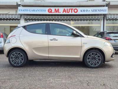 Lancia Ypsilon 1.0 Hybrid Ecochic Gold Oro usata Cento