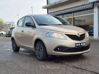 Lancia Ypsilon 1.0 Hybrid Ecochic Gold Oro usata Cento