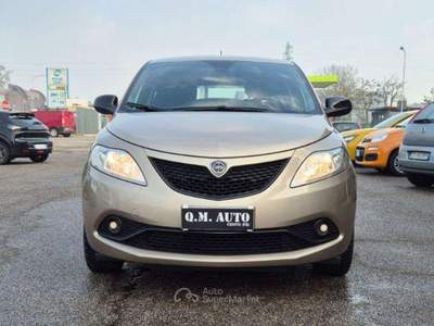 Lancia Ypsilon 1.0 Hybrid Ecochic Gold Oro usata Cento