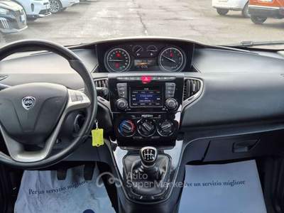 Lancia Ypsilon 1.0 Hybrid Ecochic Gold Oro usata Cento