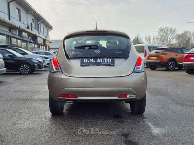 Lancia Ypsilon 1.0 Hybrid Ecochic Gold Oro usata Cento
