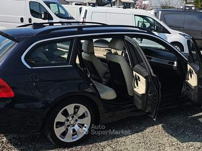 BMW Serie 3 330xd 4X4 CAMBIO AUTOMATICO Blu/Azzurro usata Santa Giuletta