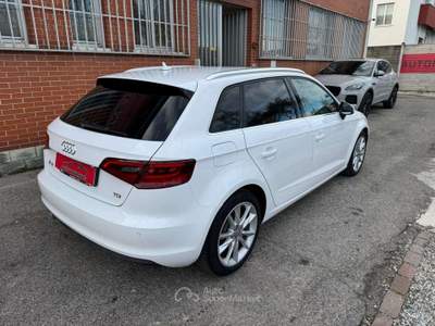 Audi A3 Sportback 1.6 tdi Sport 110cv E6 Bianco usata Cernusco sul Naviglio