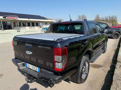 Ford Ranger 2.0 ecoblue double cab Wildtrak 213cv auto Nero usata Cremona