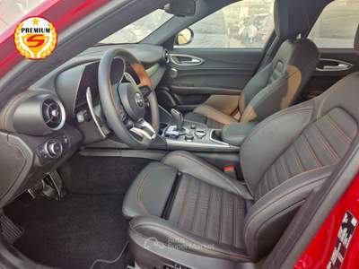 Alfa Romeo Giulia 2.2 210cv t Intensa Q4 | HARMAN KARDON | TETTO Nero usata Caerano di San Marco